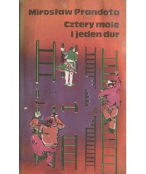 Cztery mole i jeden mur