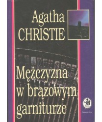Mężczyzna w brązowym garniturze