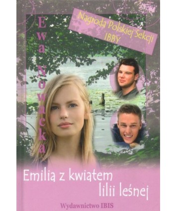 Emilia z kwiatem lilii leśnej